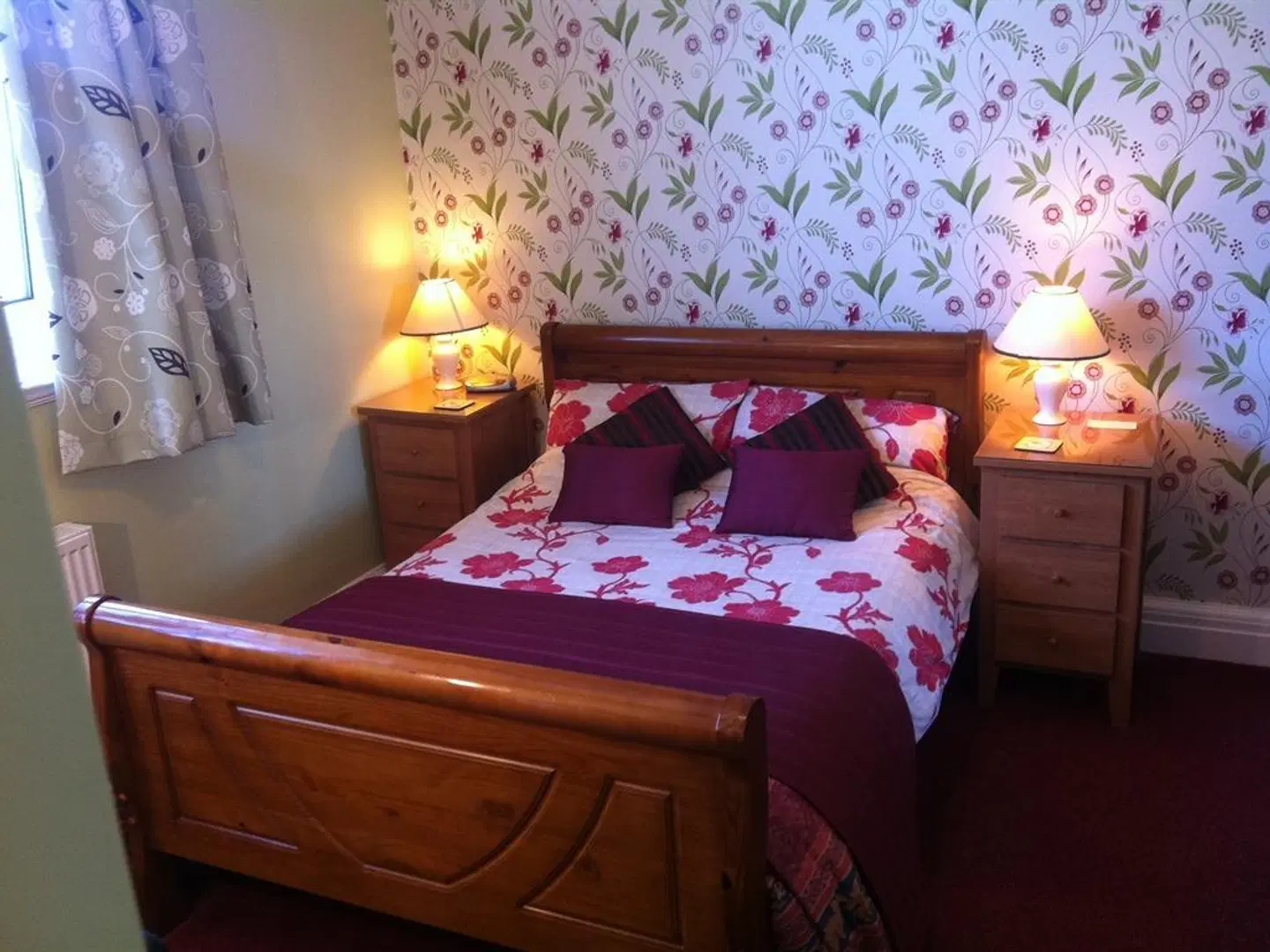 Midway House ROOM_EXAMPLE