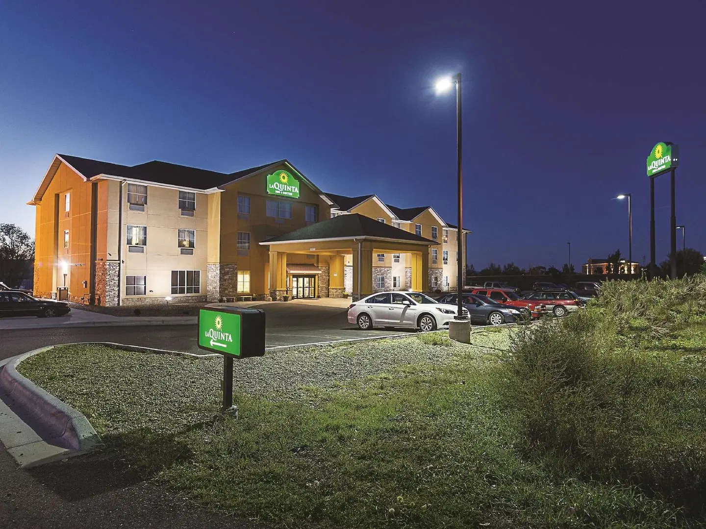 La Quinta Inn & Suites by Wyndham Glendive EXTERIOR