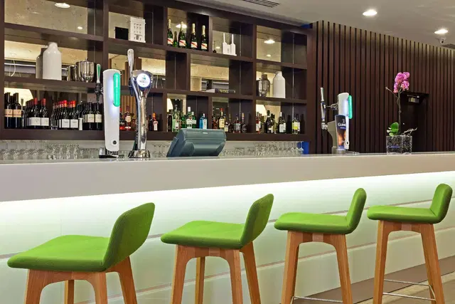 Hampton by Hilton London Waterloo Bar