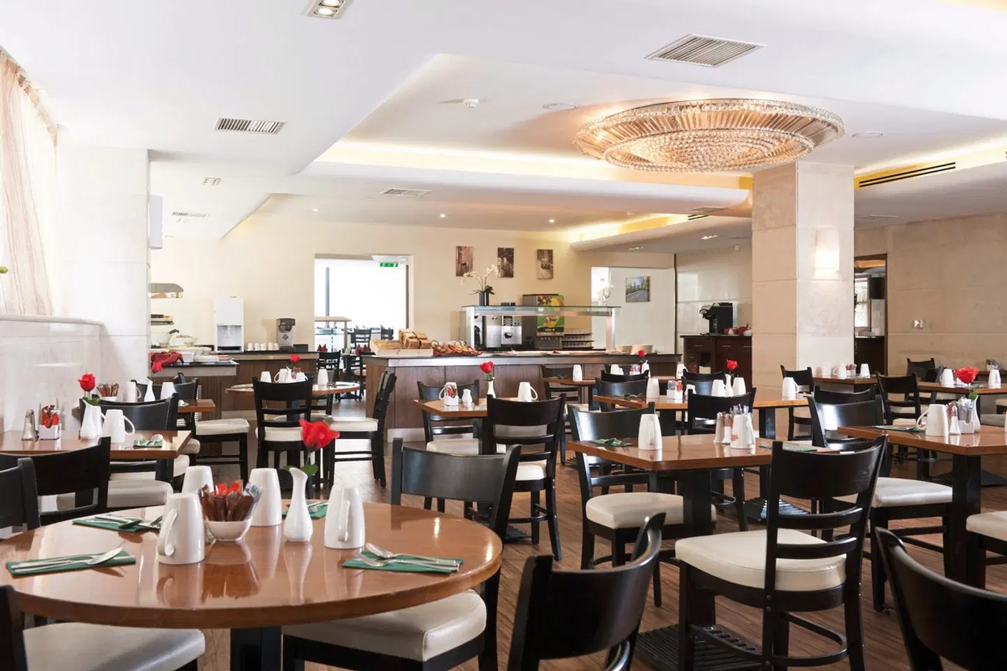 Academy Plaza Hotel Restaurant
