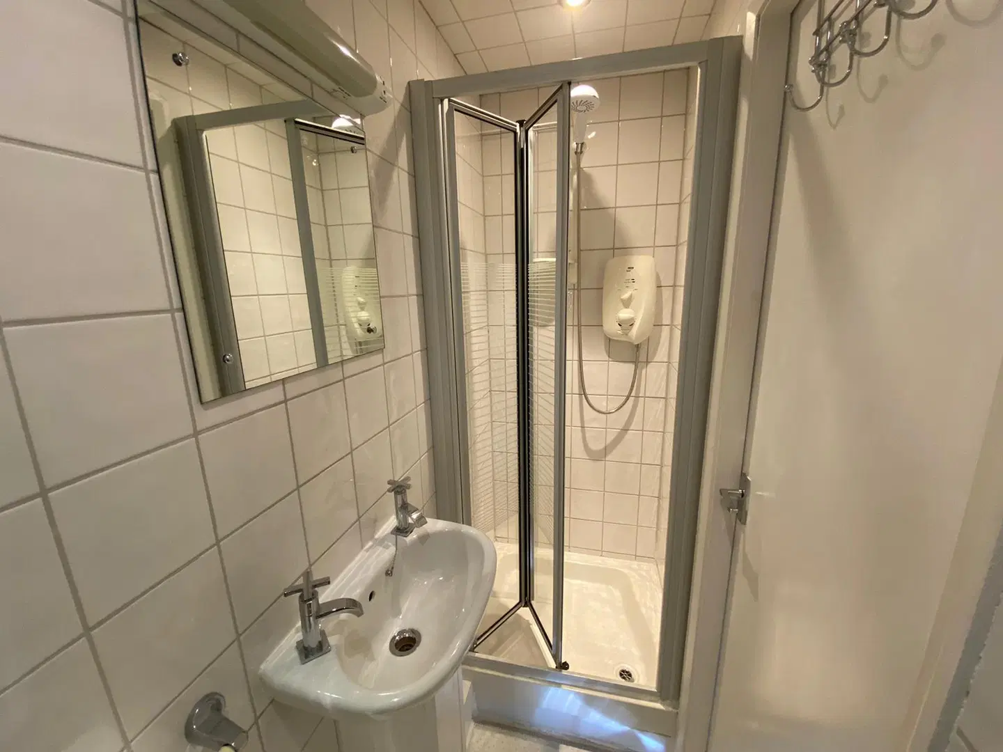 Grosvenor Place Guest House Badezimmer