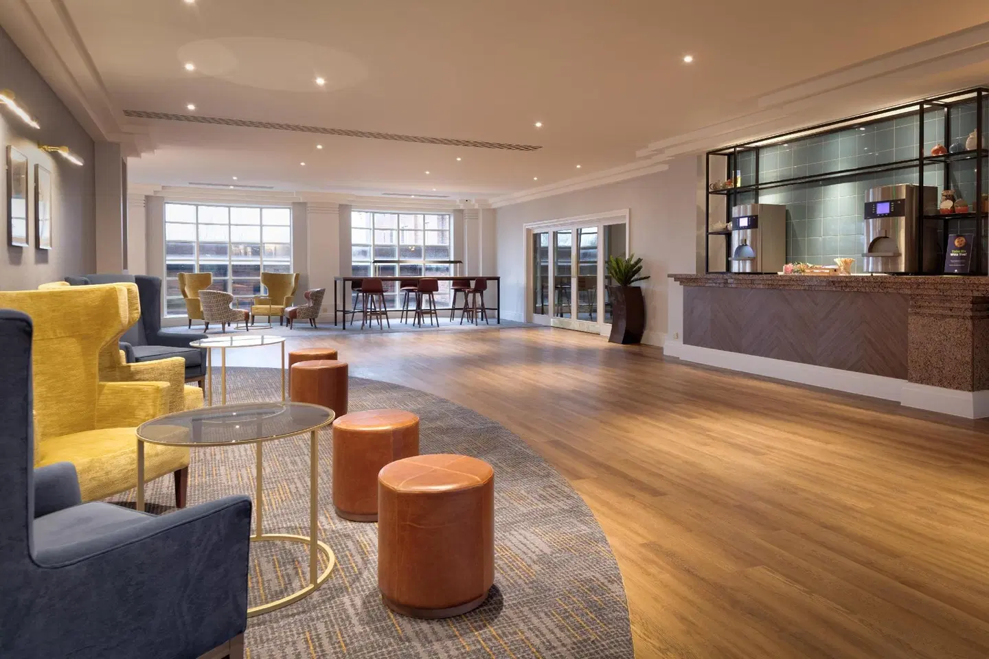 DoubleTree by Hilton Stoke on Trent Bar