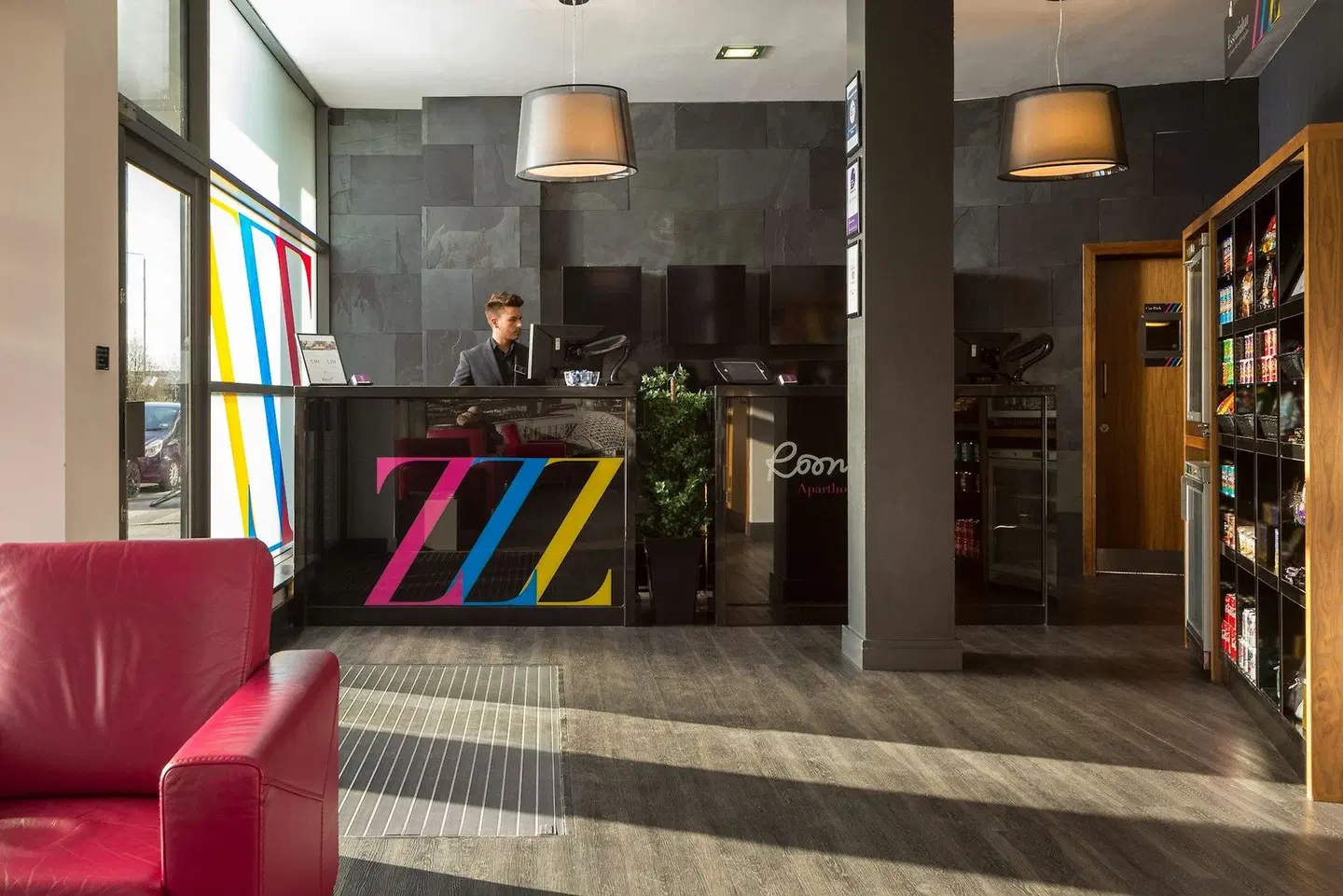 Roomzzz - Leeds City West LOUNGE_LOBBY