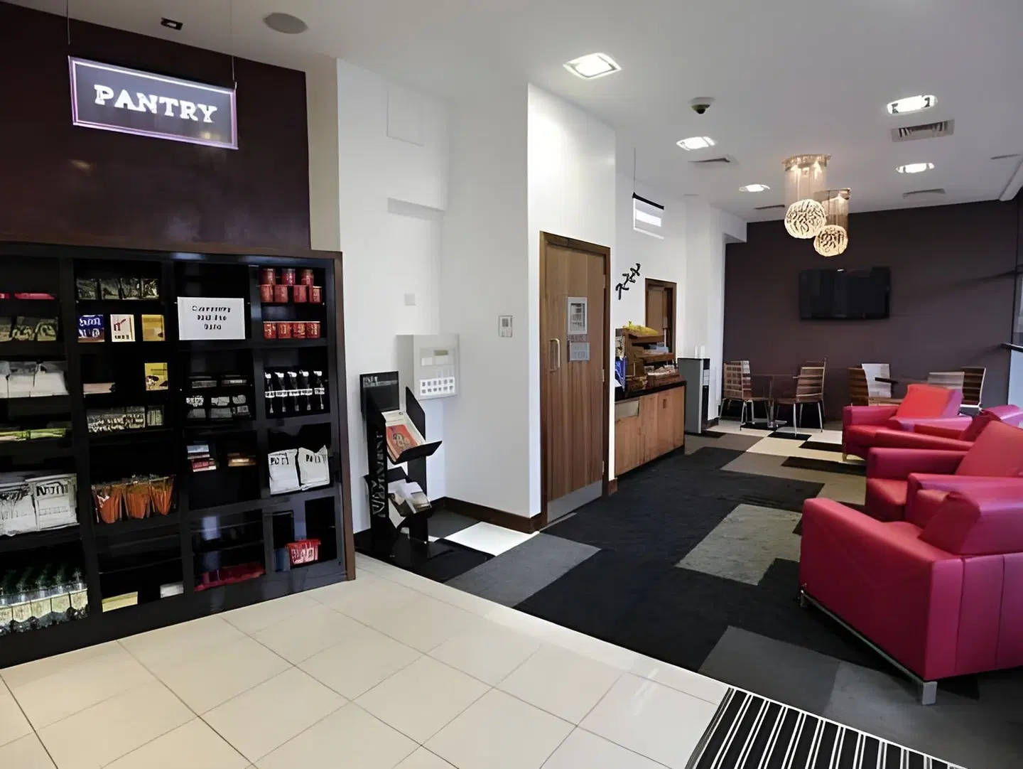Roomzzz - Leeds City West LOUNGE_LOBBY