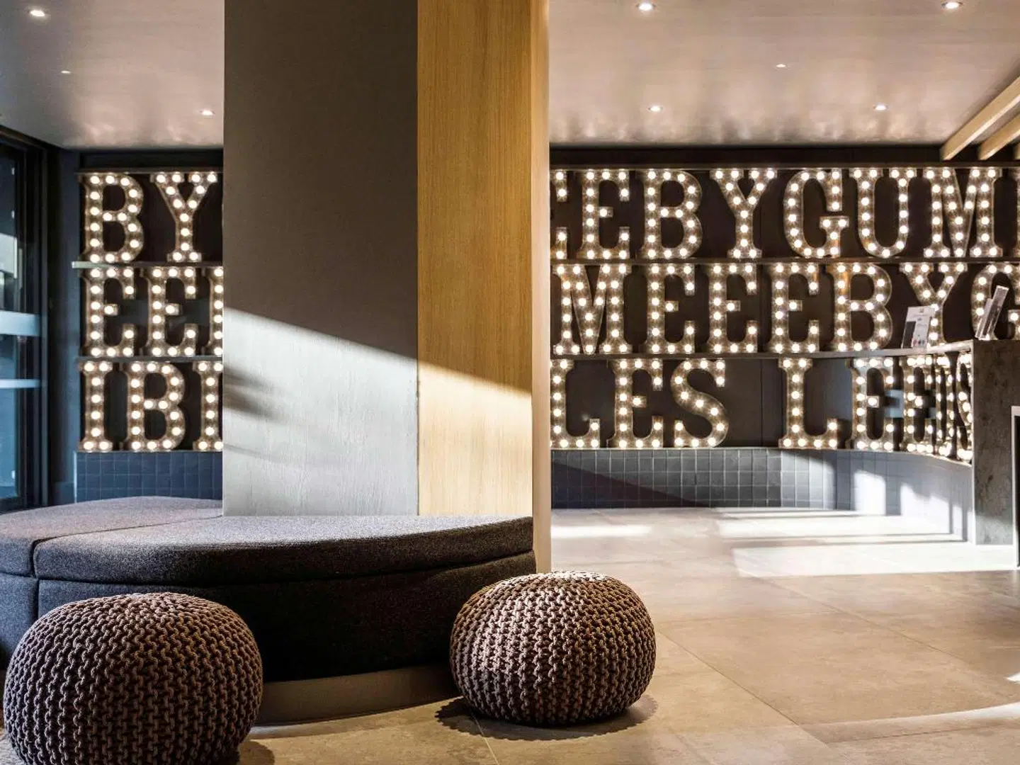 ibis Styles Leeds City Centre Arena LOUNGE_LOBBY