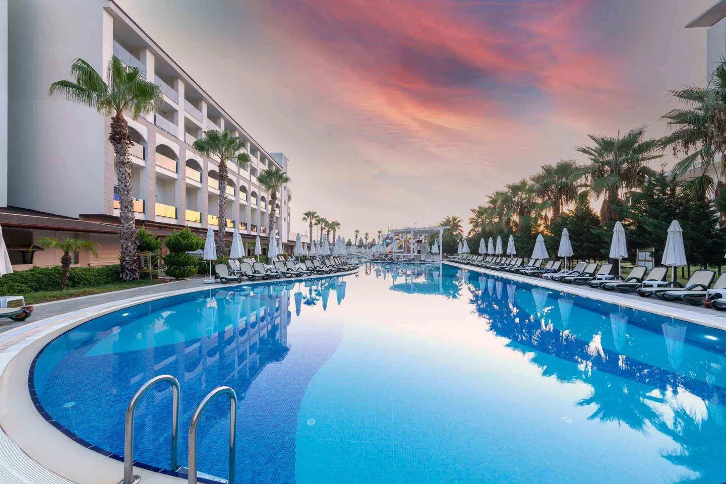 Port River Hotel & Spa OUTDOOR_POOL