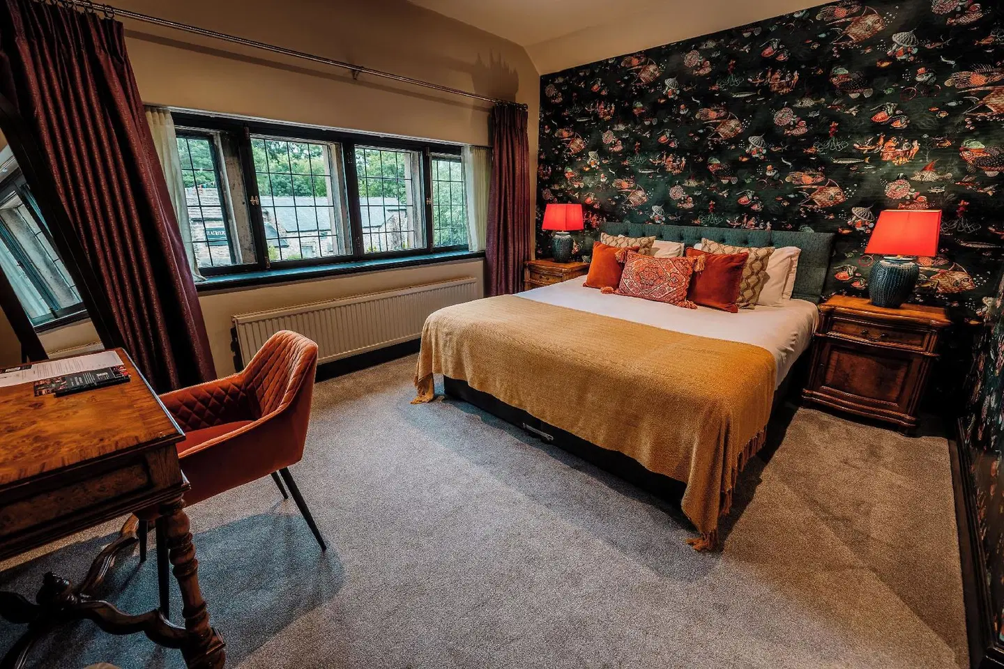 George ROOM_EXAMPLE
