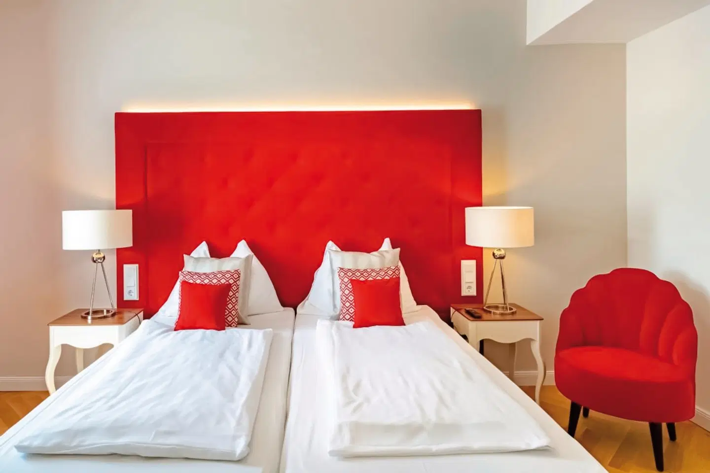 Theaterhotel & Suites Wien ROOM_EXAMPLE