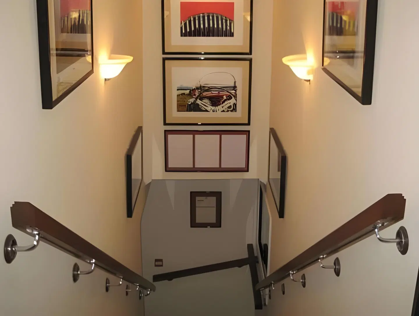 The PitStop ROOM_EXAMPLE