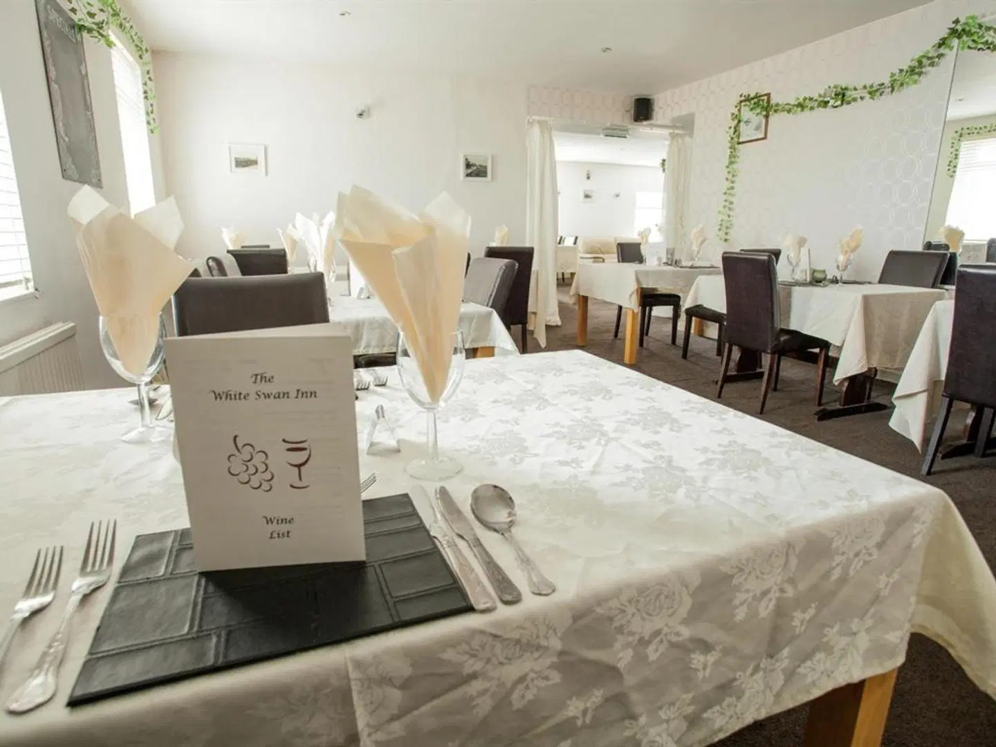 The White Swan Inn ROOM_EXAMPLE