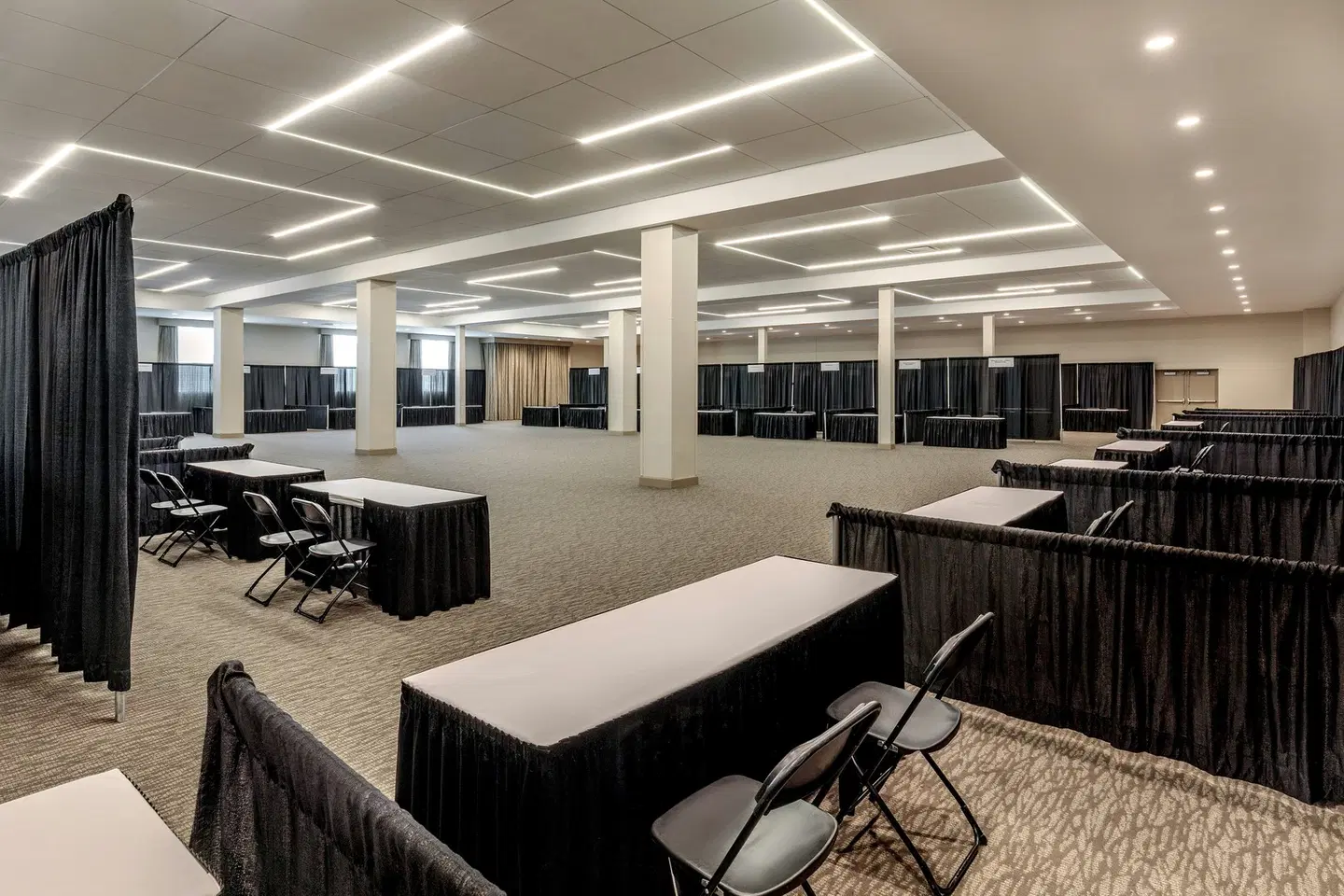 DoubleTree by Hilton Burlington Vermont LOUNGE_LOBBY