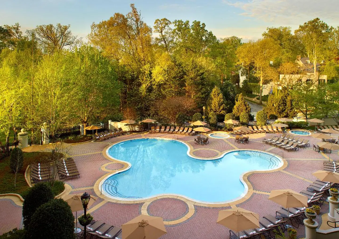 Omni Shoreham Hotel OUTDOOR_POOL