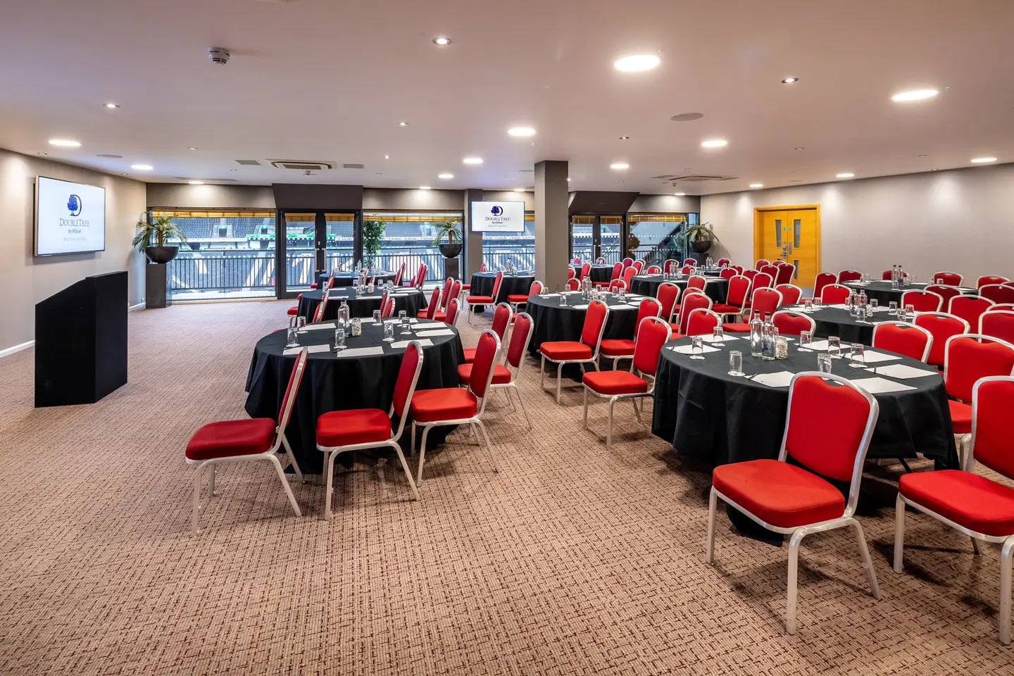 DoubleTree by Hilton Hotel Milton Keynes Bar