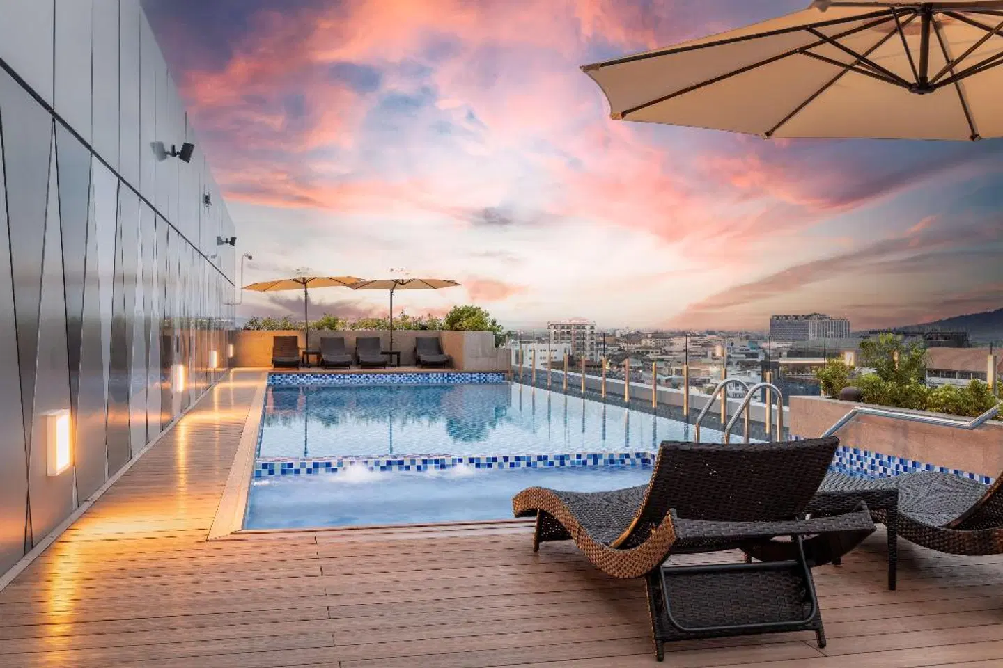 DoubleTree by Hilton Vientiane OUTDOOR_POOL