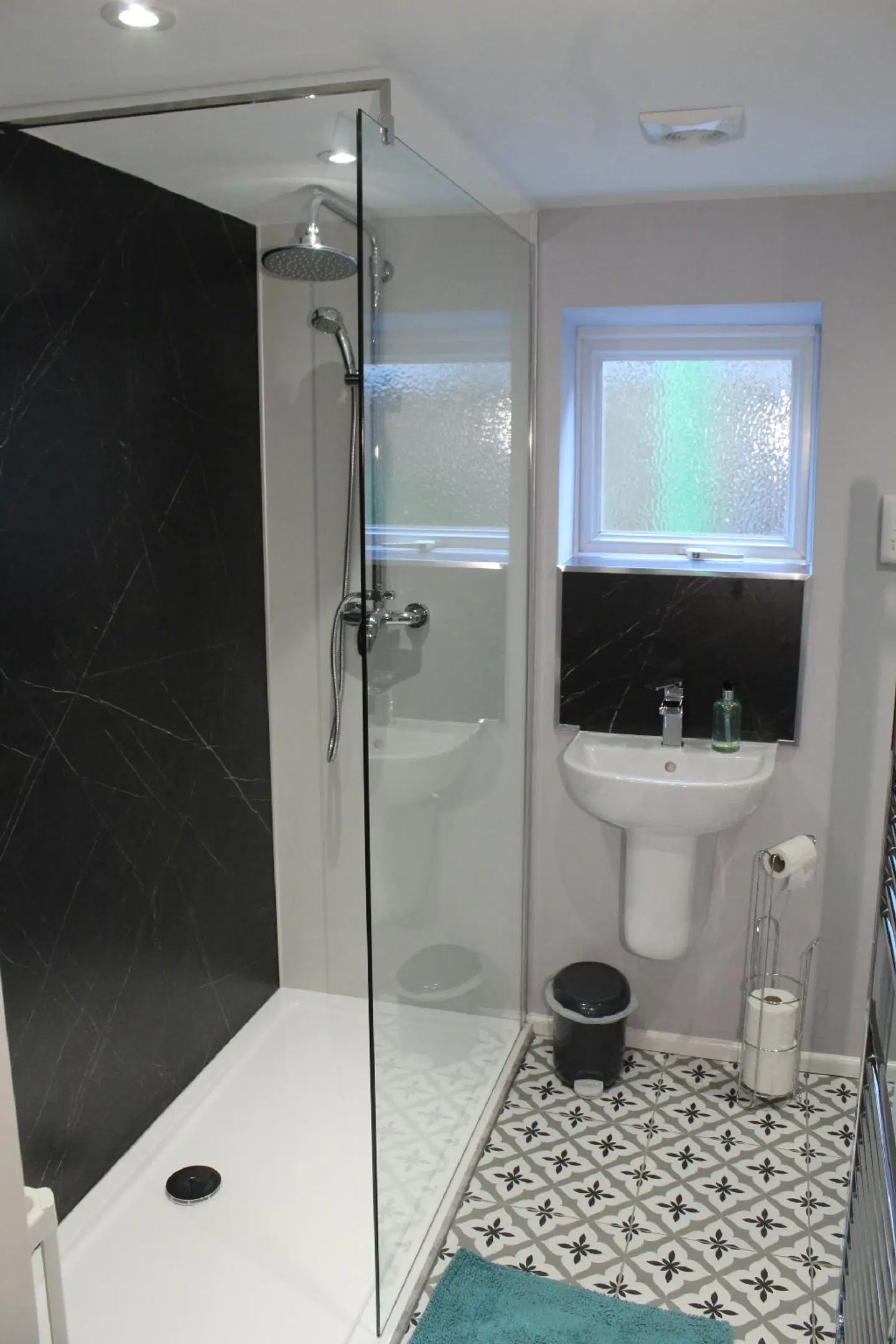 Acomb Lodge Badezimmer