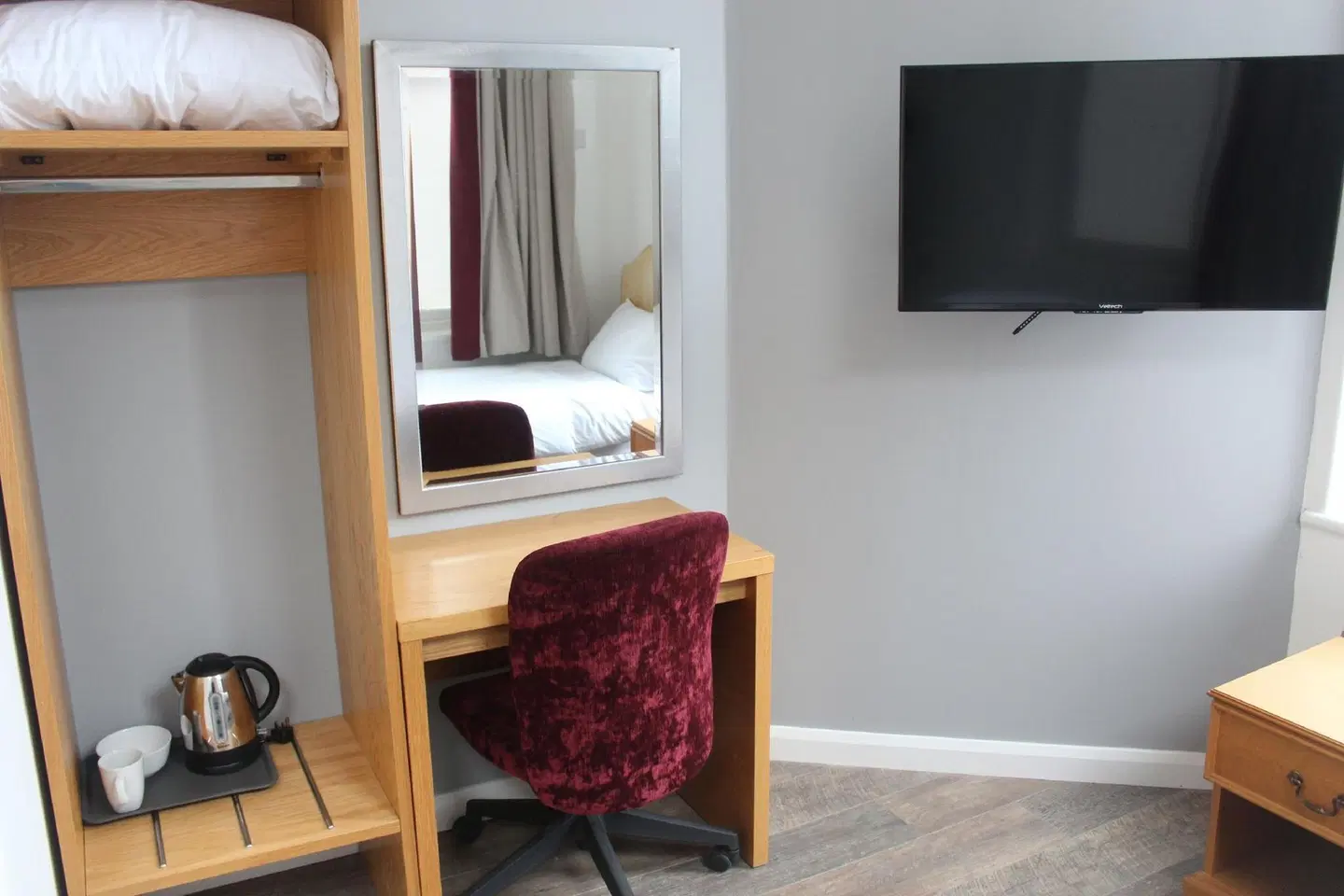 park hotel and apartments ROOM_EXAMPLE