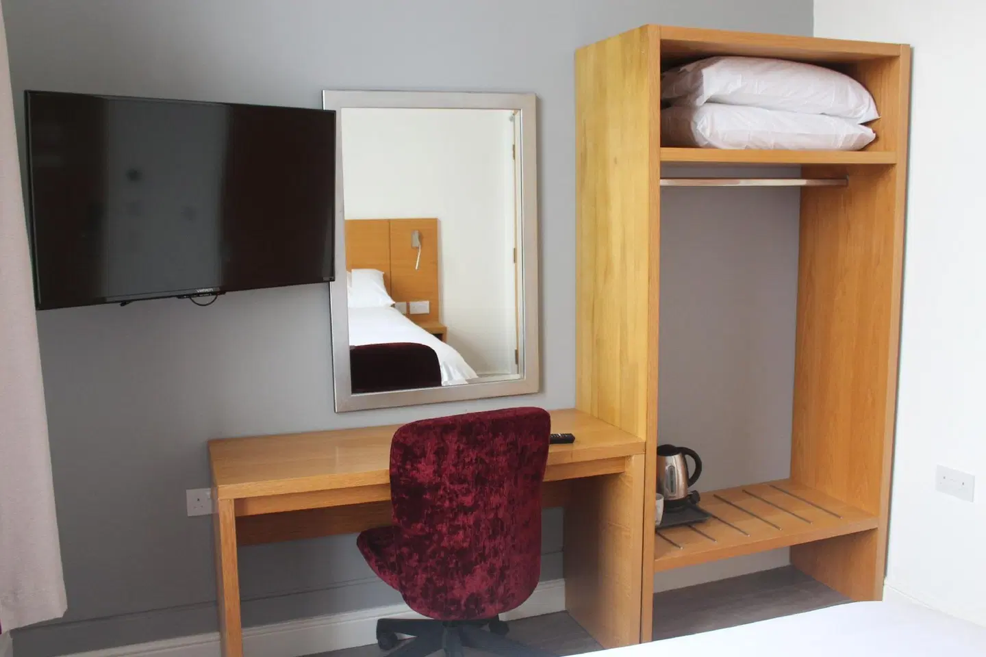 park hotel and apartments ROOM_EXAMPLE