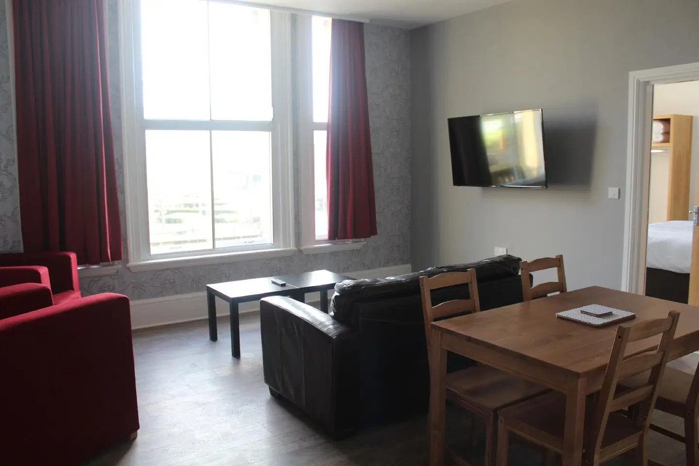 park hotel and apartments ROOM_EXAMPLE