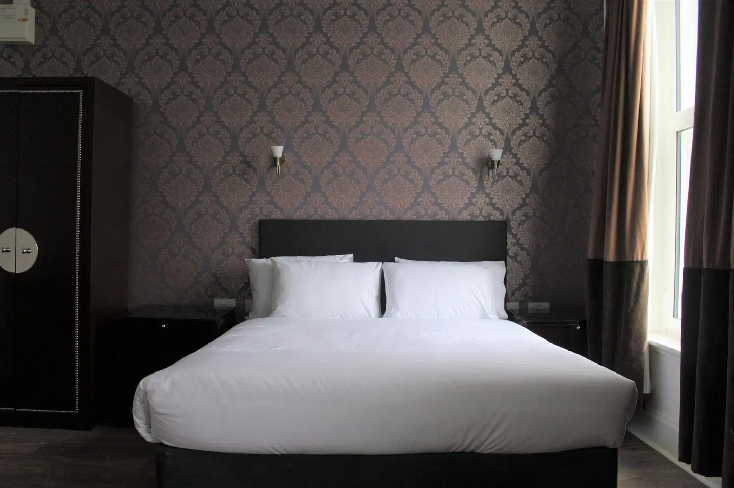 park hotel and apartments ROOM_EXAMPLE