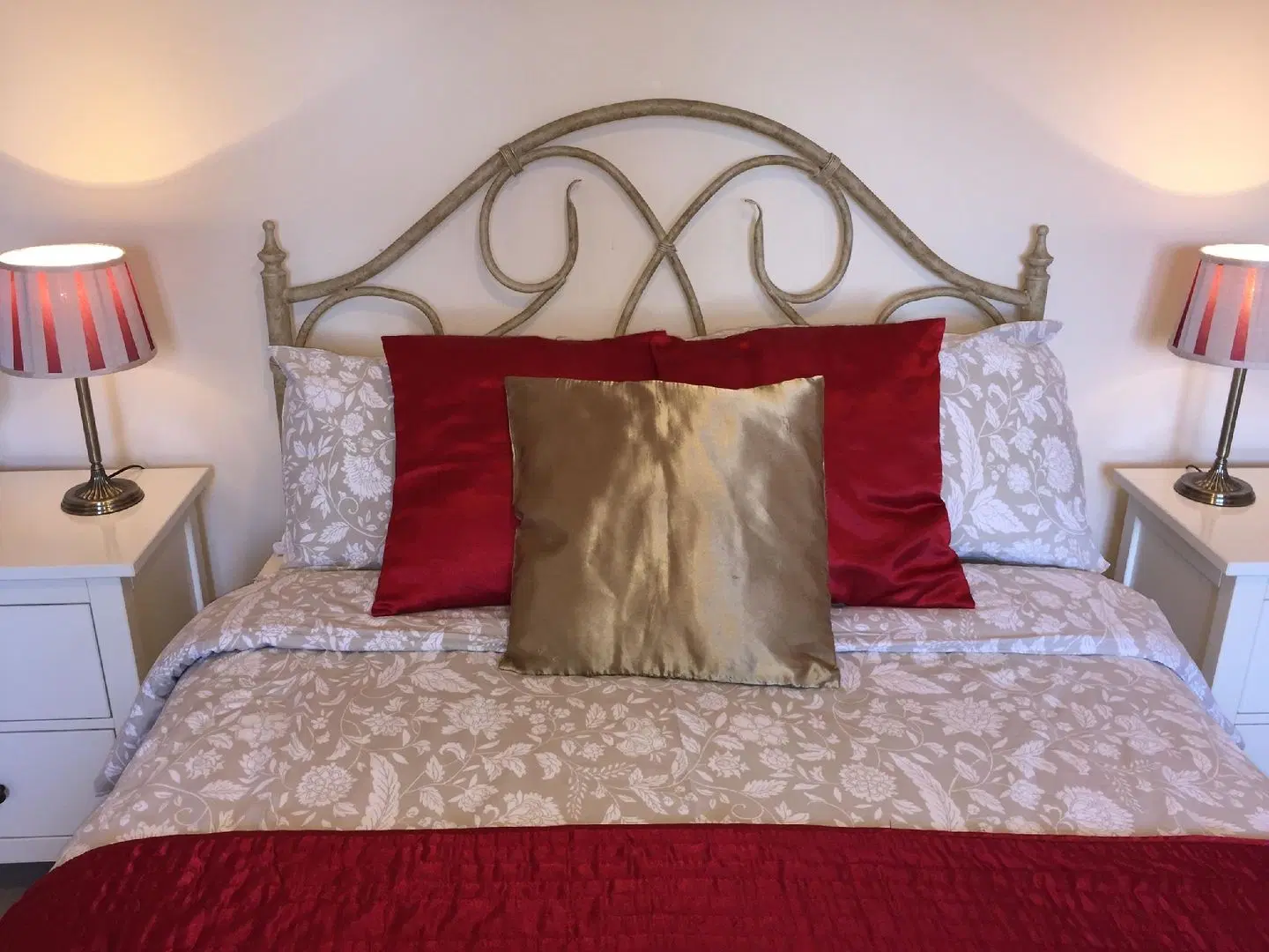 Shrubbery Guest House ROOM_EXAMPLE