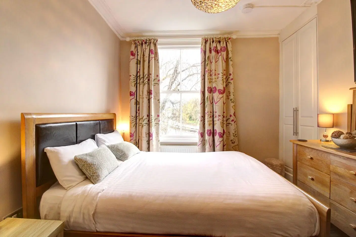 Chester Apartments ROOM_EXAMPLE