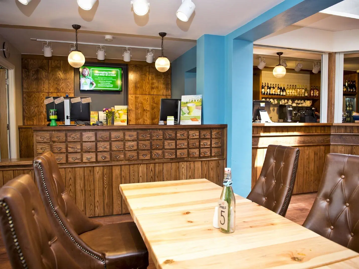 YHA Cambridge Bar