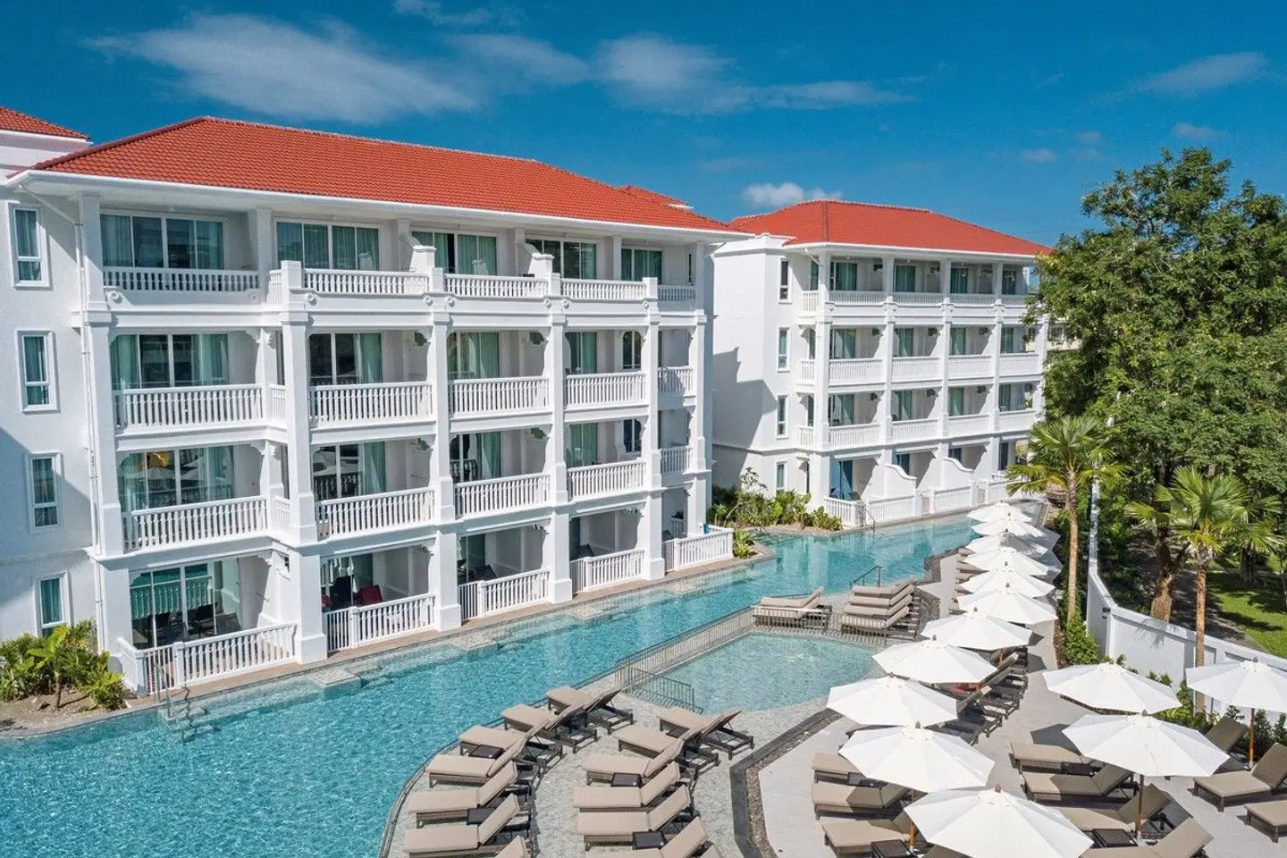 Centara Ao Nang Beach Resort & Spa EXTERIOR