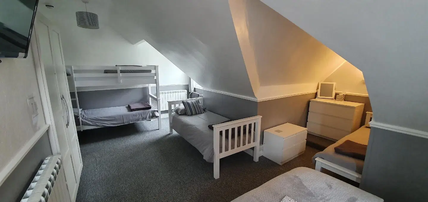 The Aldor ROOM_EXAMPLE