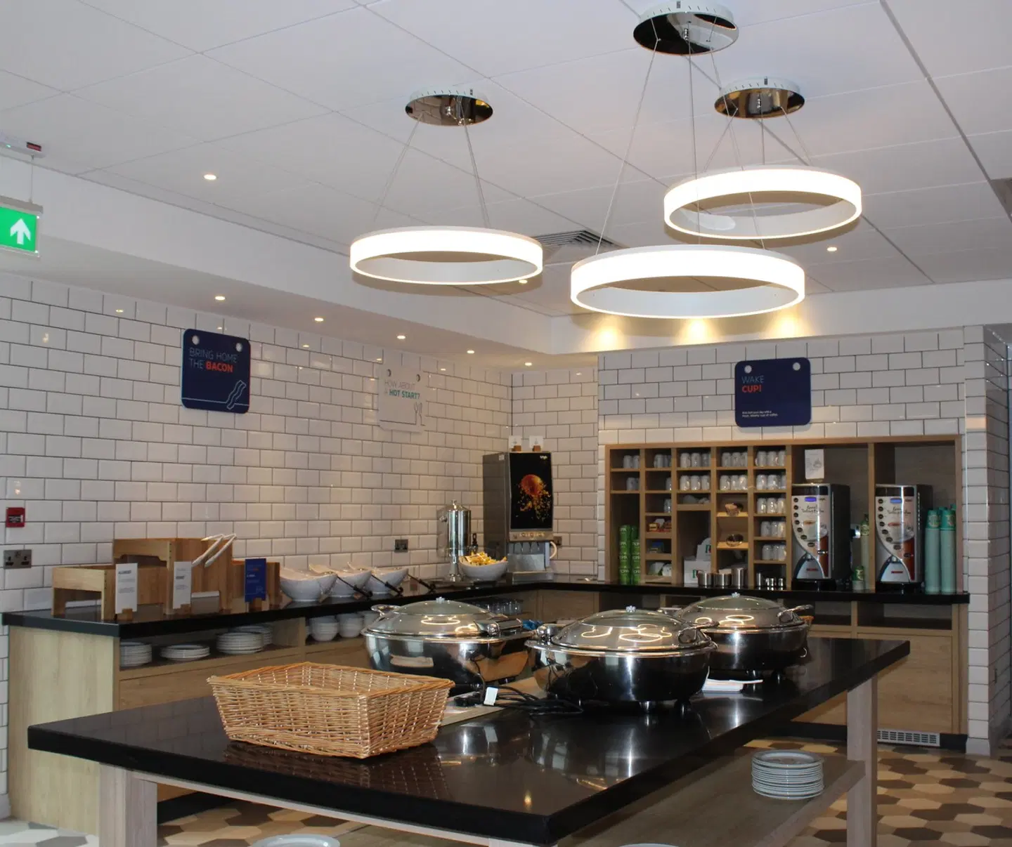 Holiday Inn Express Oxford - Kassam Stadium Bar