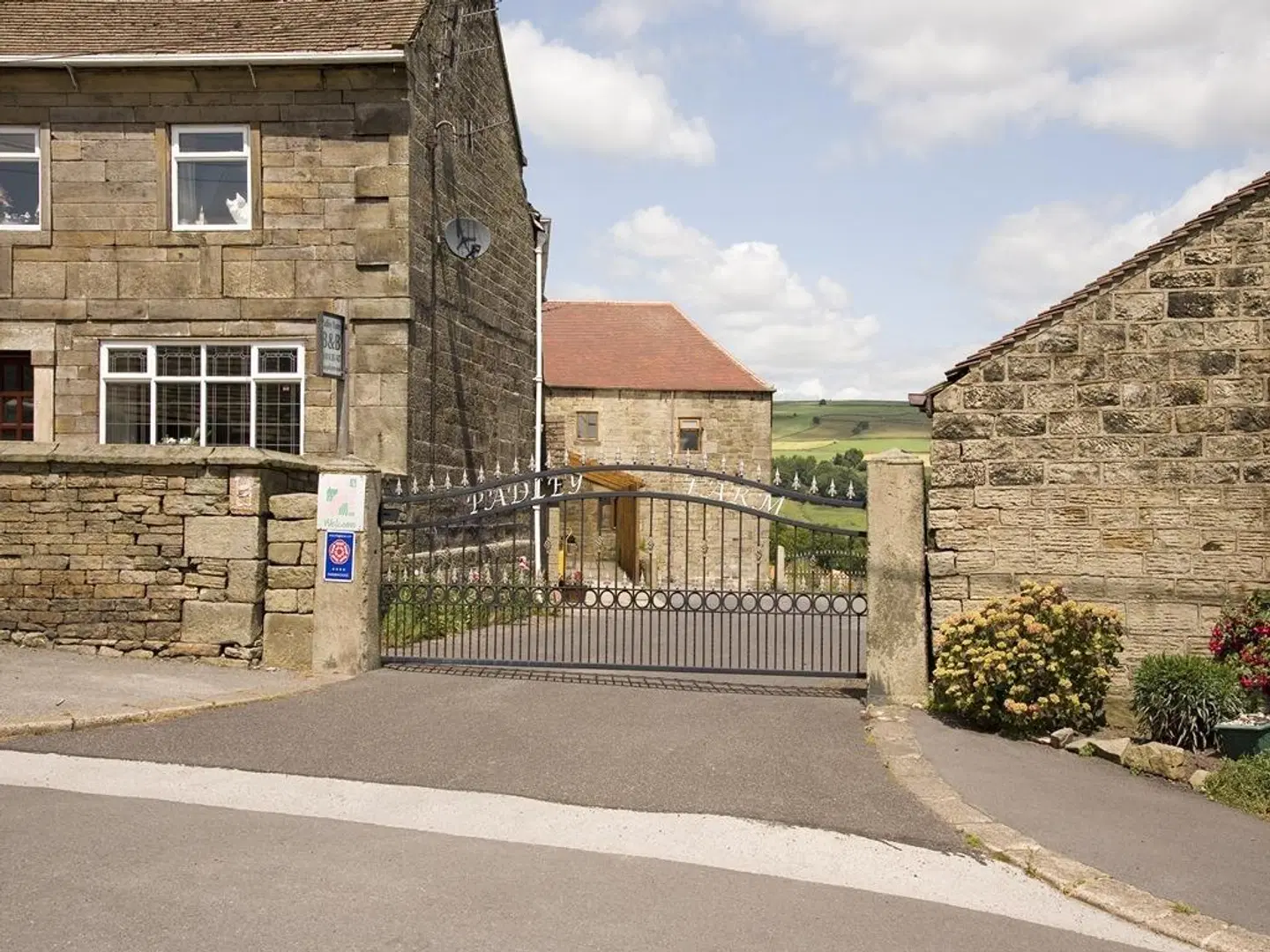 Padley Farm B&B EXTERIOR