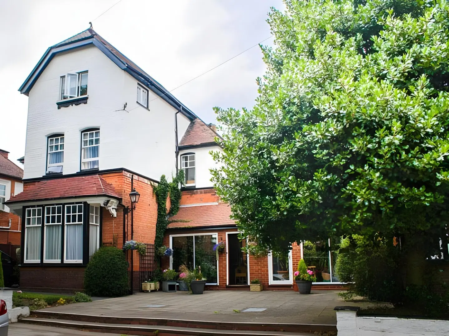 Elmdon Lodge EXTERIOR