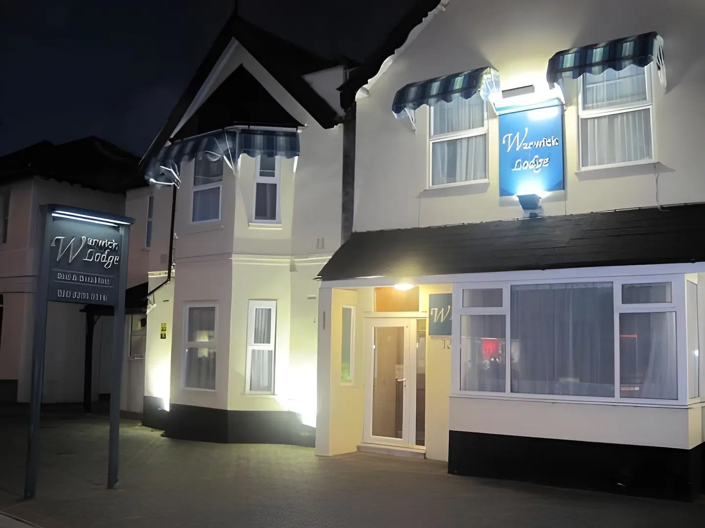 Warwick Lodge EXTERIOR