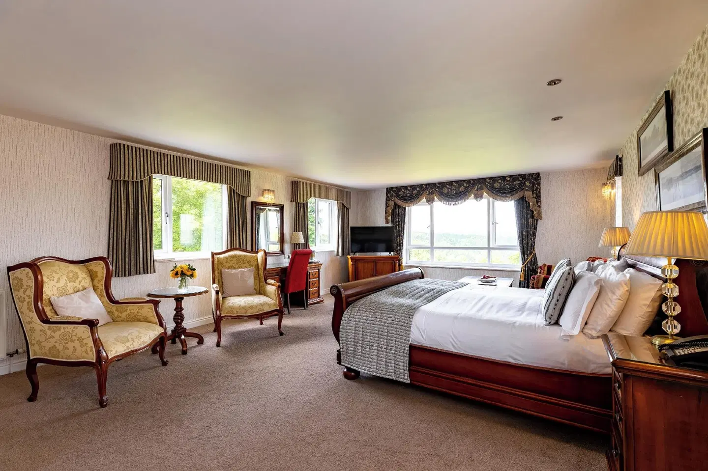 Mallyan Spout Hotel ROOM_EXAMPLE