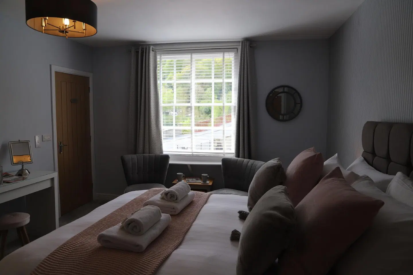 Bridgeside Rooms ROOM_EXAMPLE