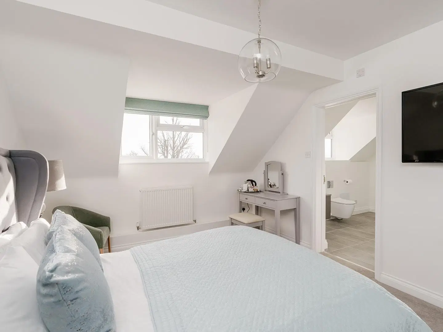 Pike and Eel Hotel and Marina ROOM_EXAMPLE
