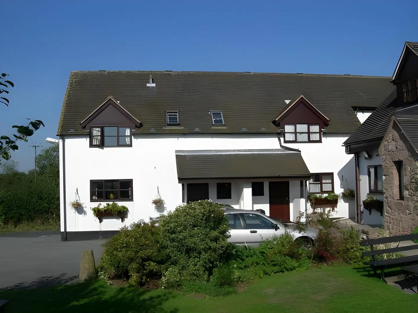 The Bull's Head Inn EXTERIOR