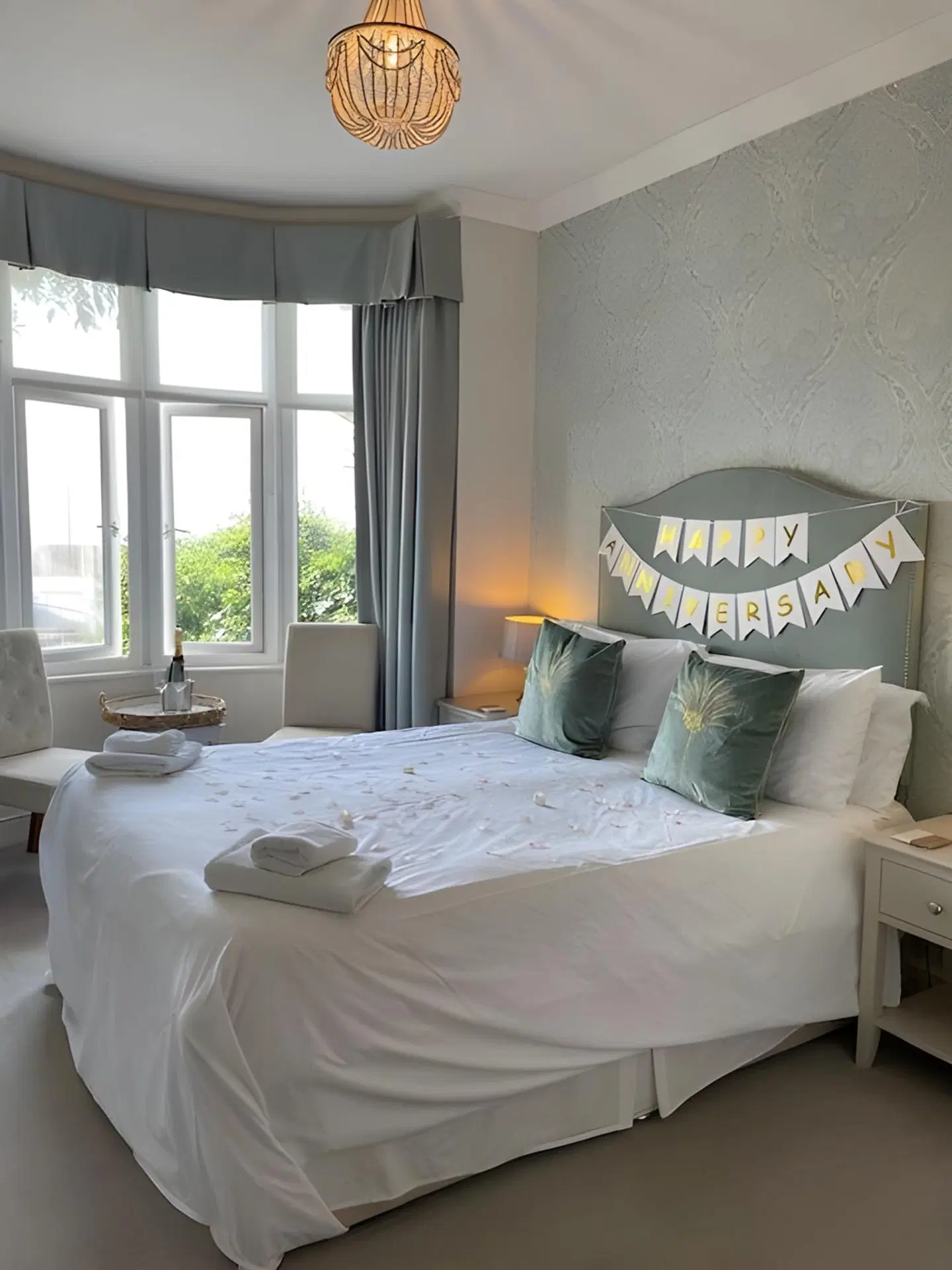 Beaches ROOM_EXAMPLE