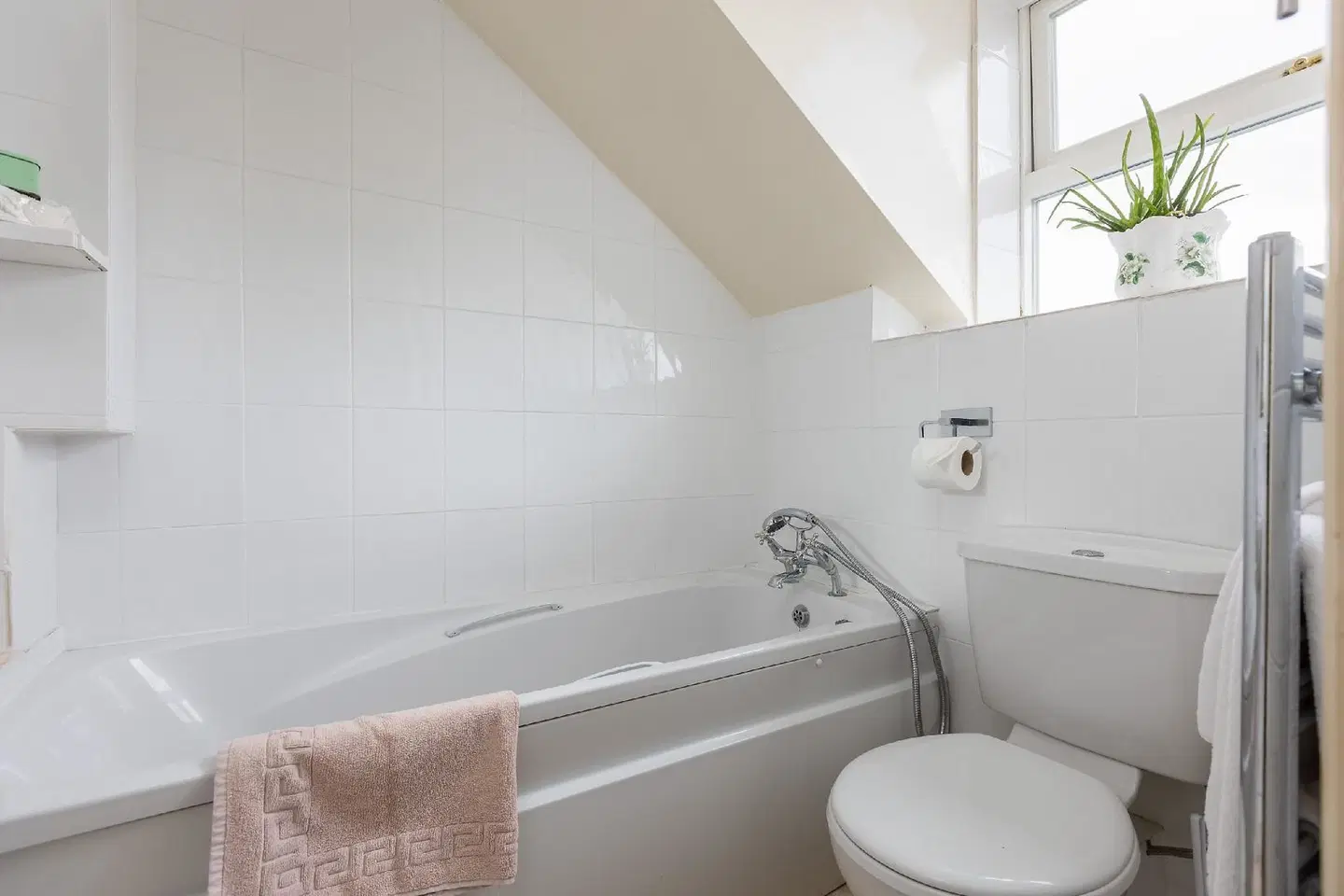 Crossways Rooms & Breakfast Badezimmer