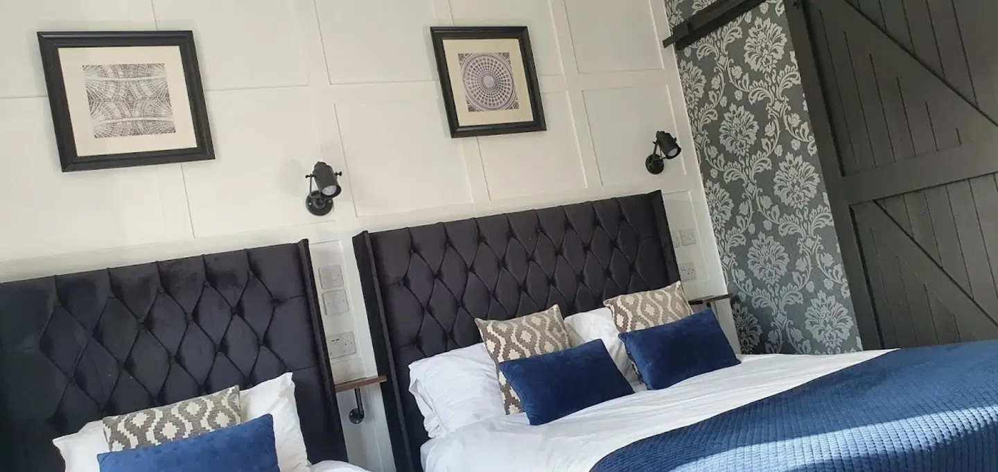 The Clifton ROOM_EXAMPLE