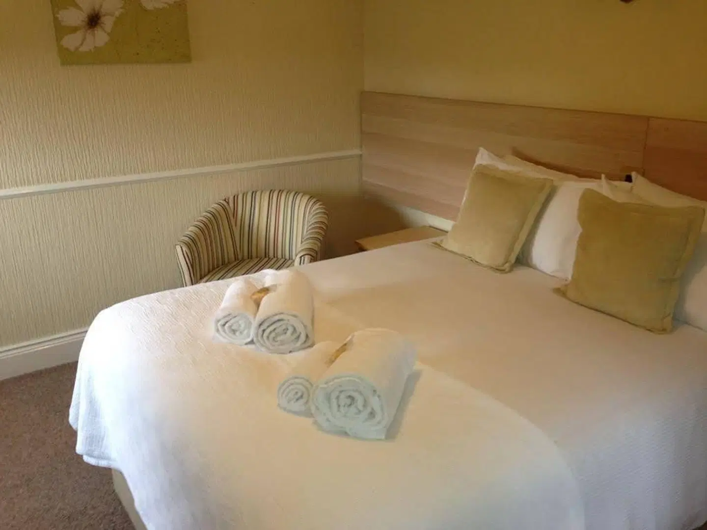 Bowes Incline ROOM_EXAMPLE
