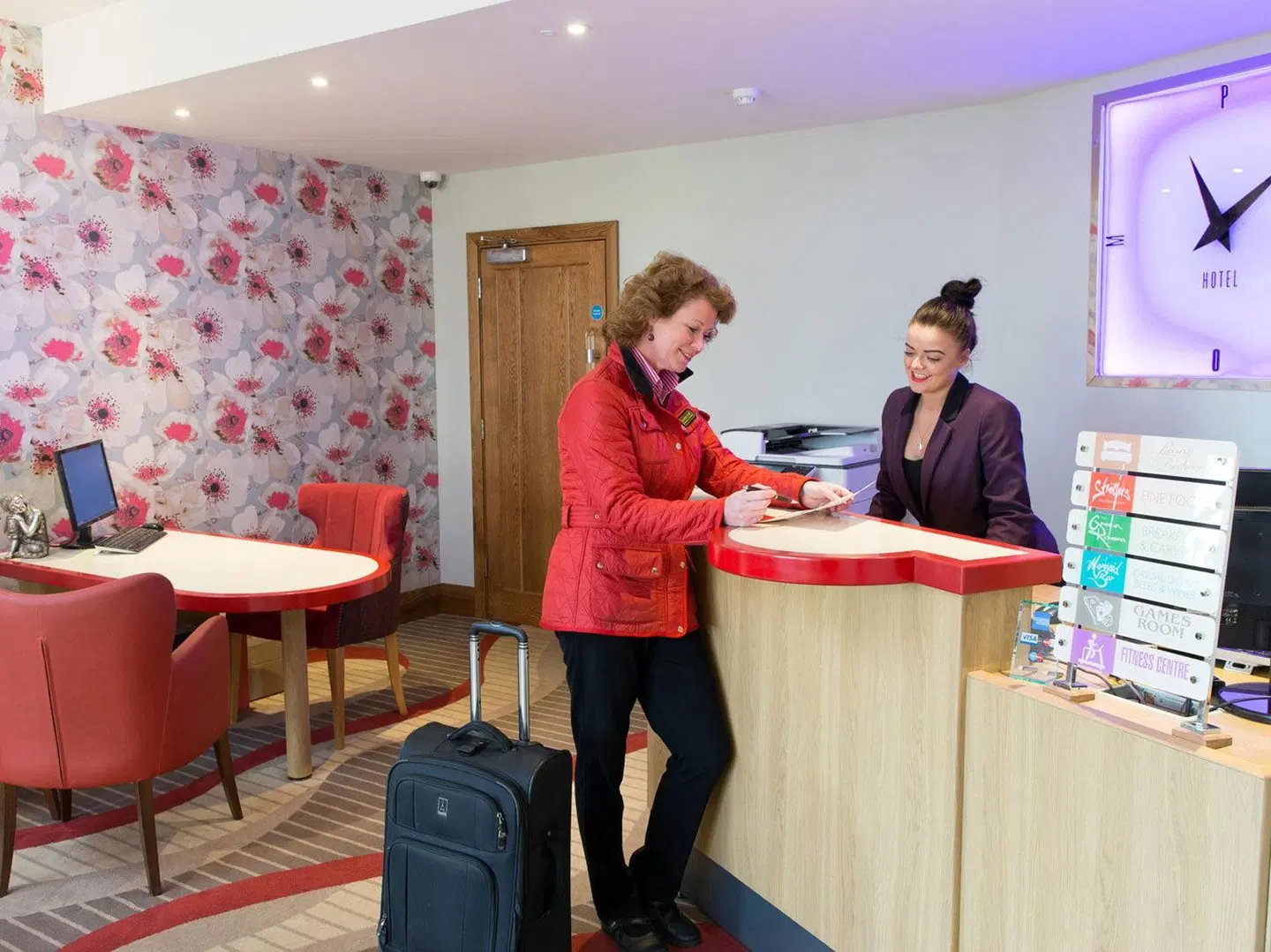 Prom Hotel Bar