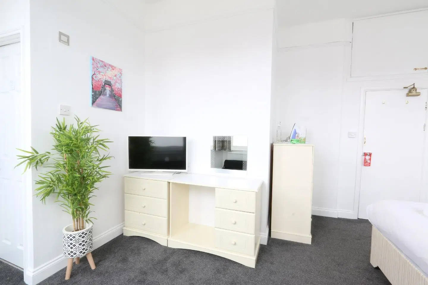 Sunnydene ROOM_EXAMPLE