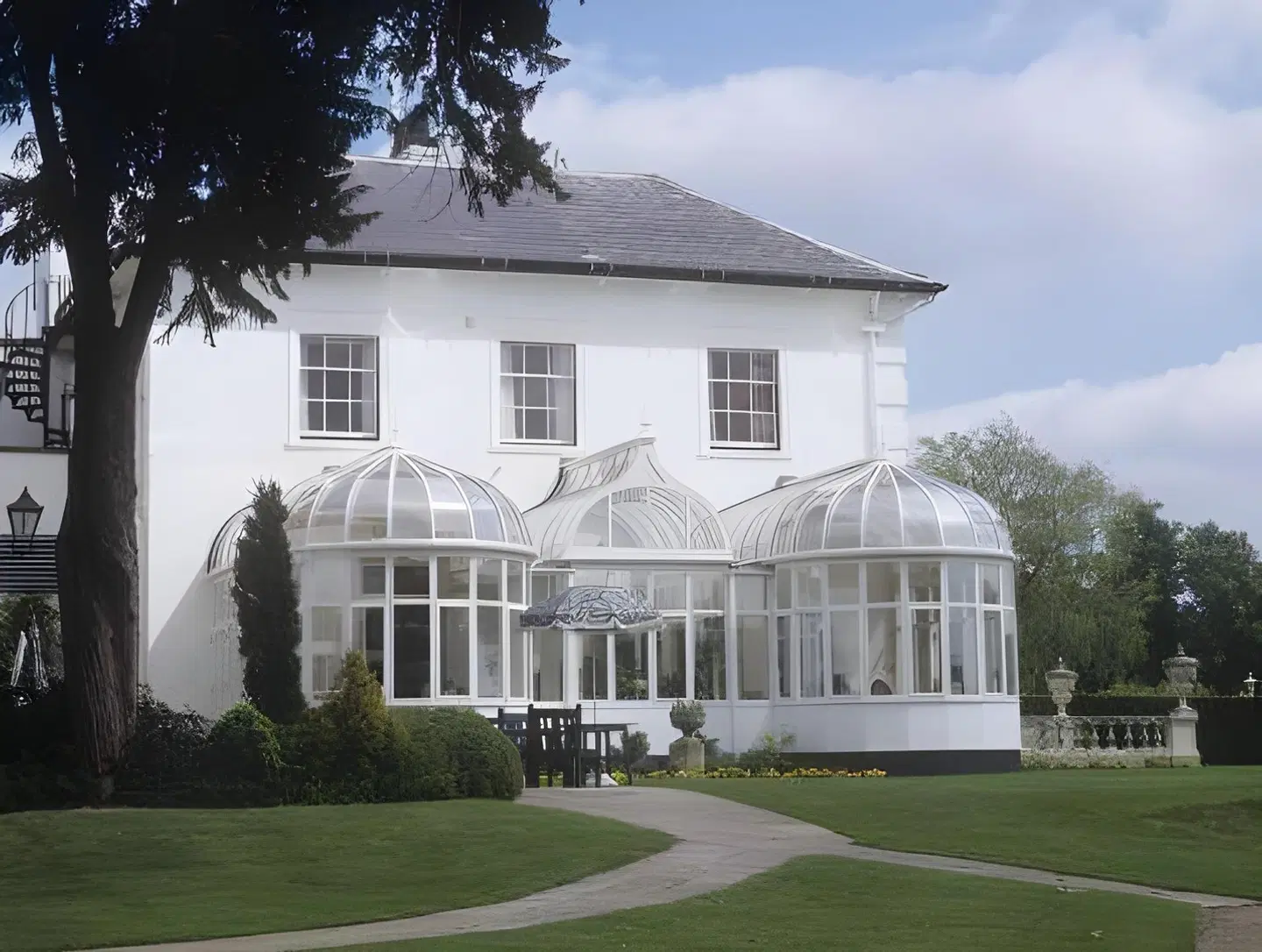 West Lodge Park EXTERIOR