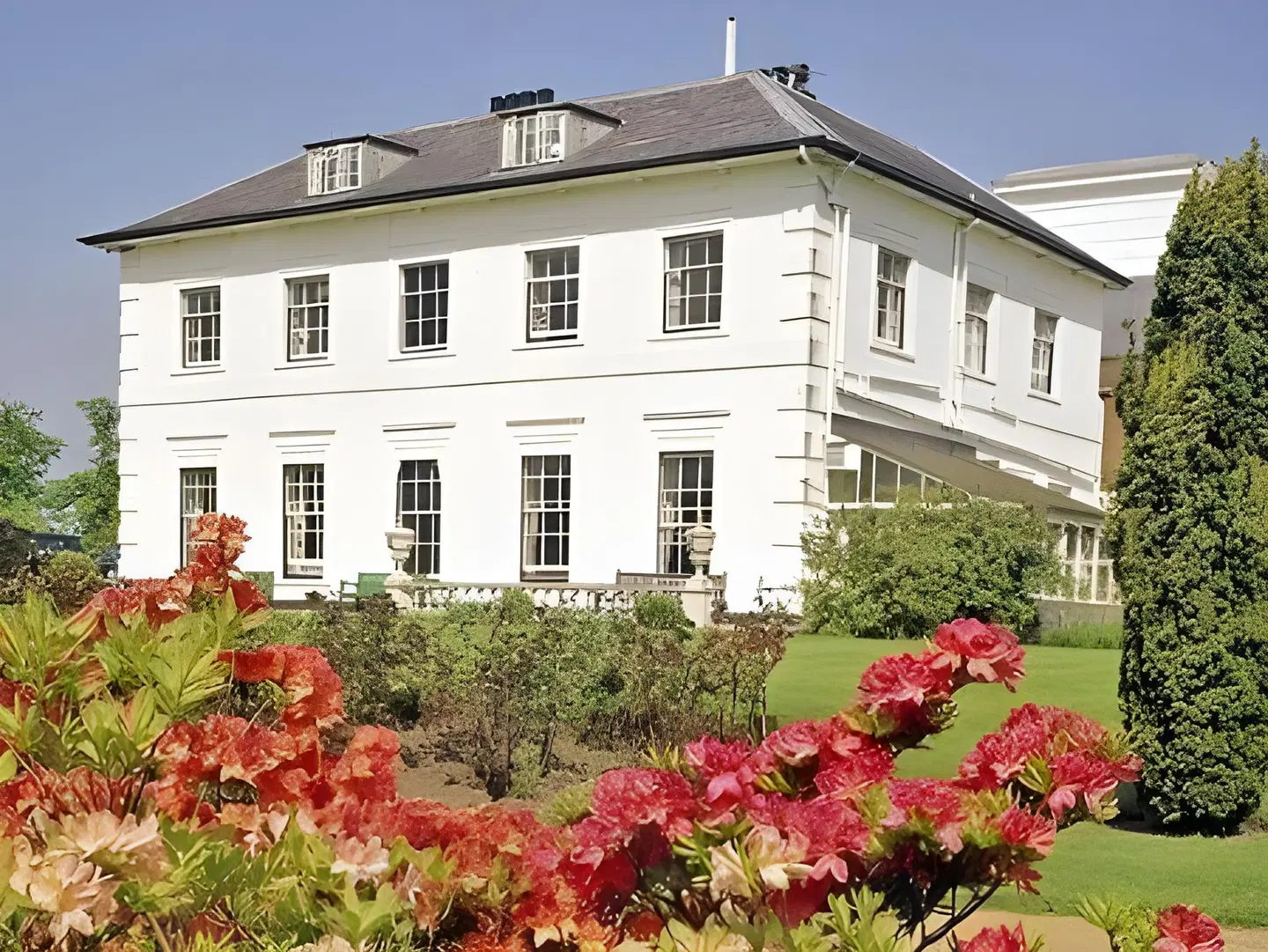 West Lodge Park EXTERIOR