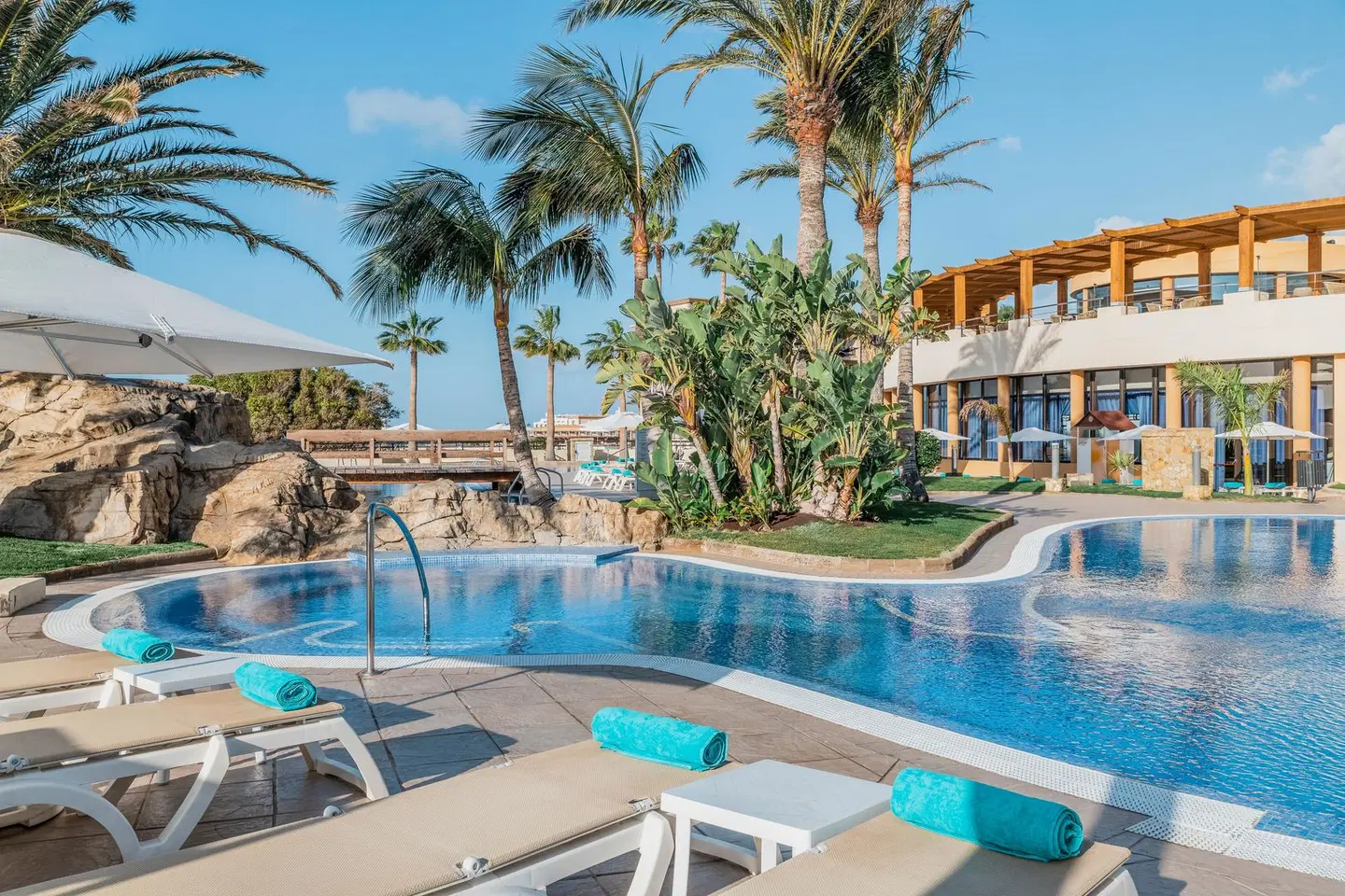 Iberostar Waves Playa Gaviotas OUTDOOR_POOL