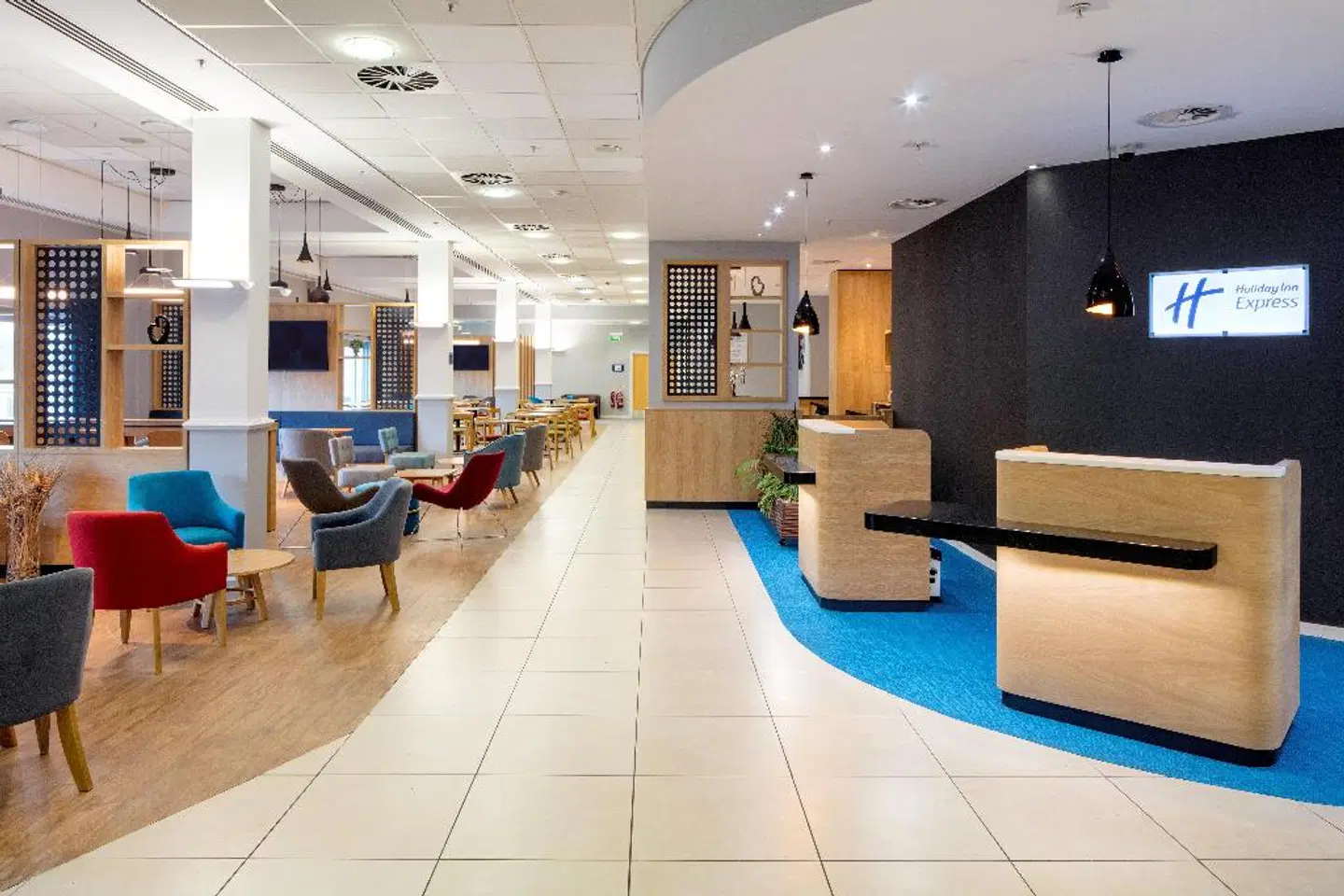 Holiday Inn Express Hull City Centre by IHG LOUNGE_LOBBY