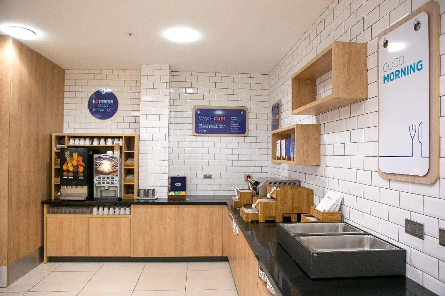 Holiday Inn Express Hull City Centre by IHG LOUNGE_LOBBY