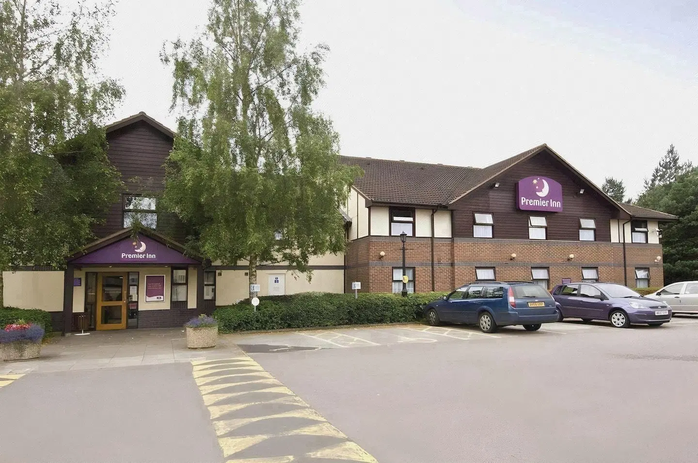 Redwings Lodge Solihull EXTERIOR