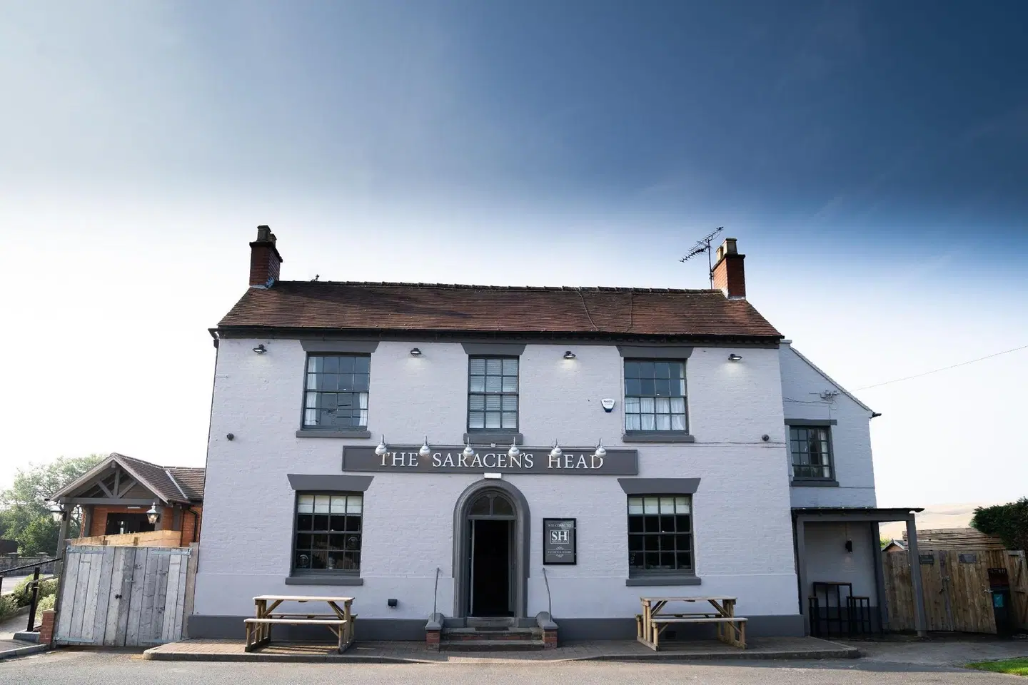 Saracens Head EXTERIOR
