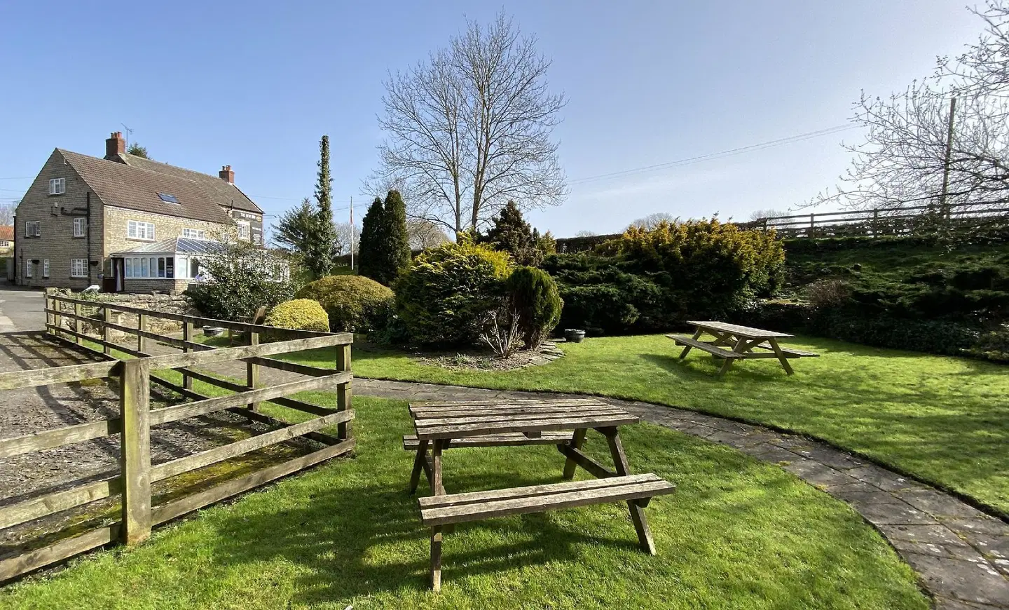 The New Inn Garten